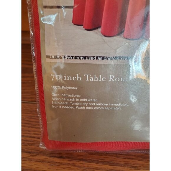 Vintage Concord Red Round Tablecloth 70" Solid Pattern Polyester Holiday xmas - Picture 5 of 6